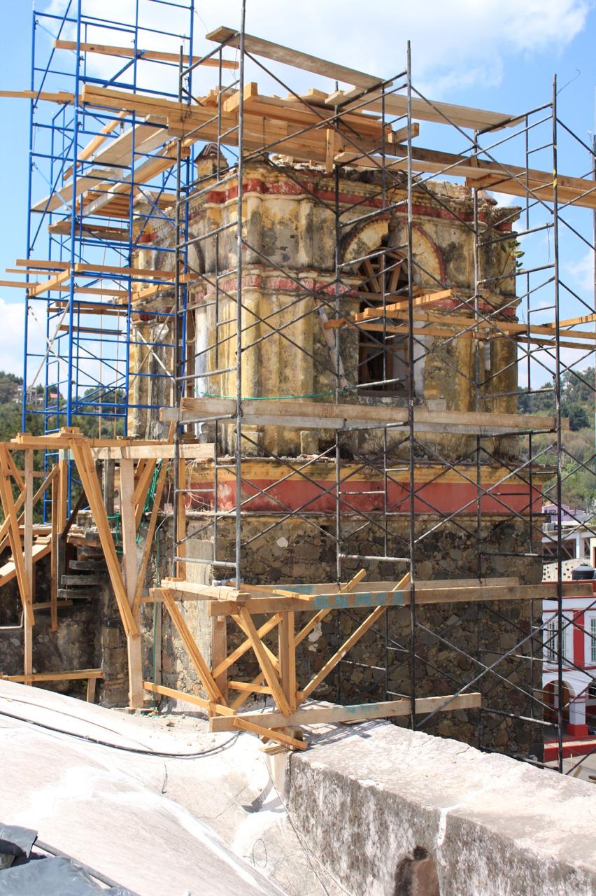 Campanario durante los trabajos de restauración posteriores al sismo de 2017